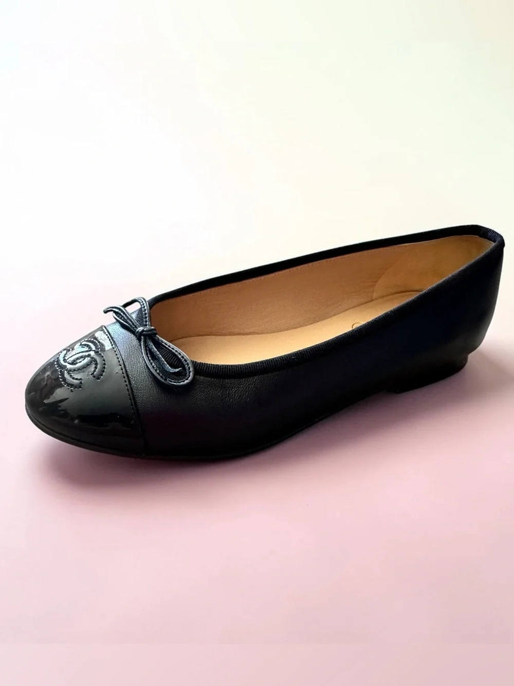 CHANEL Black Leather Cap-Toe Ballet Flats 36.5